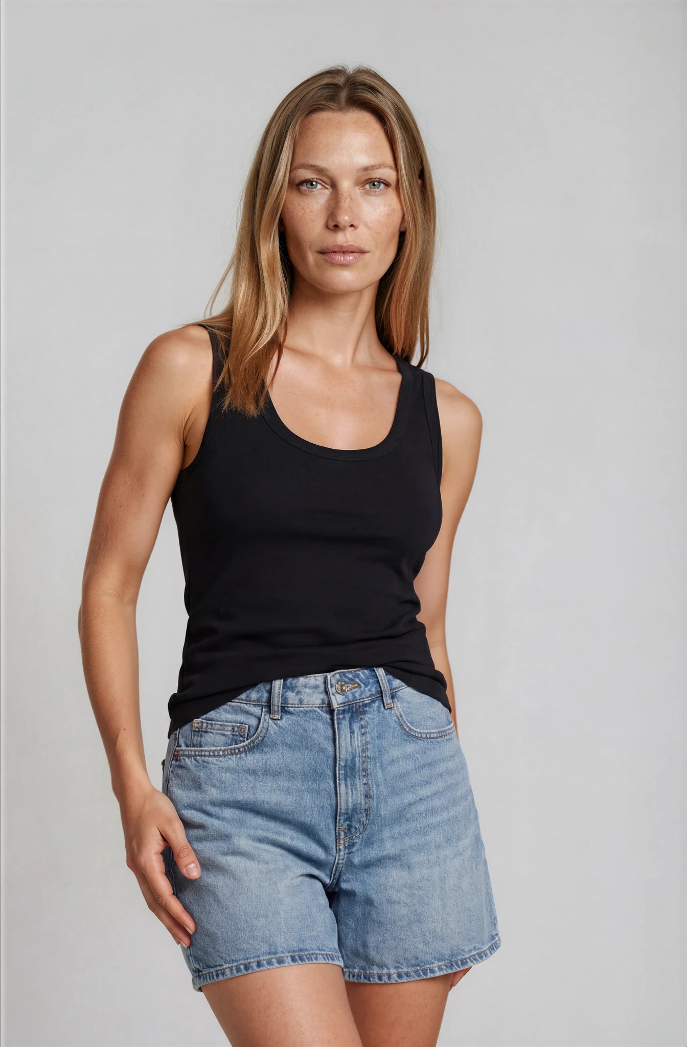 Camiseta Orgánica Tirantes Estrechos - 035